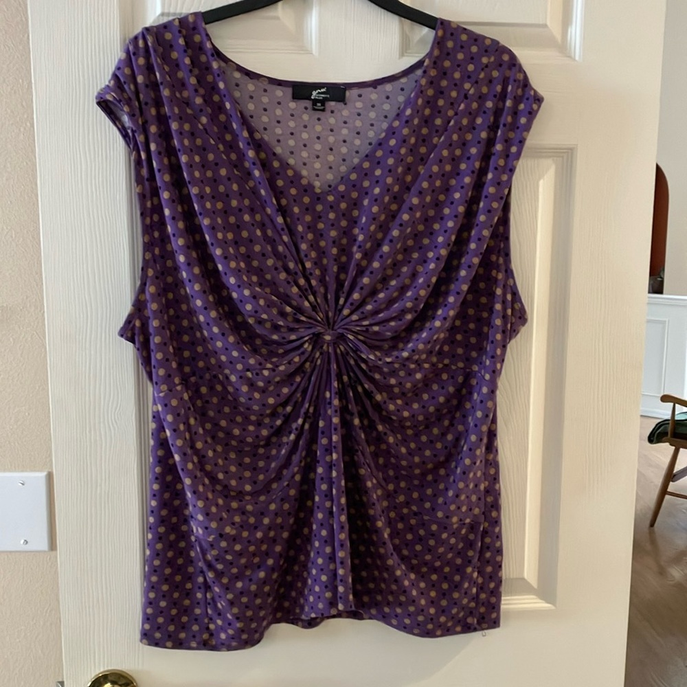 GNW sleeveless blouse
Purple/Tan & Black polka dots 
3X